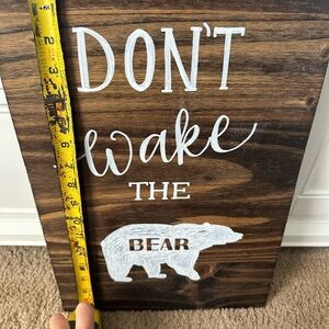 Rustic Brown and White Bear Wall Decor
